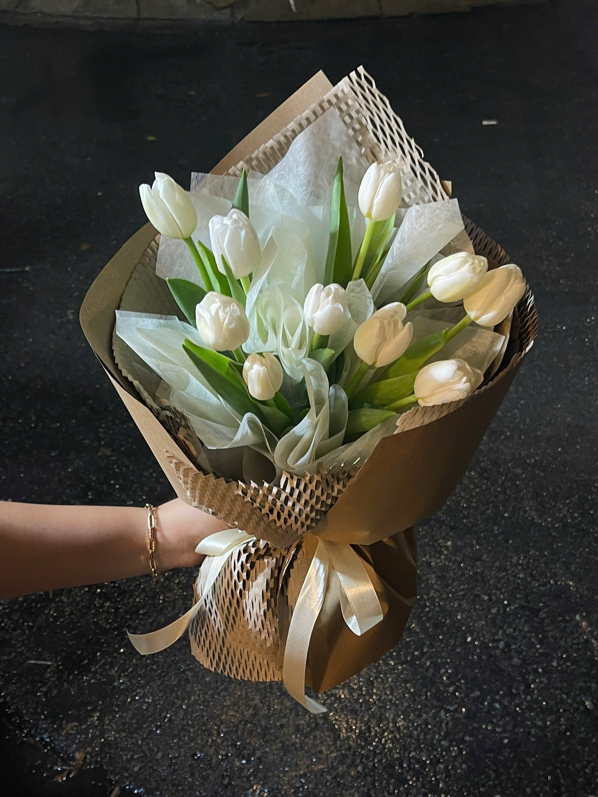 Tulip Trắng Đơn Giản 11 2