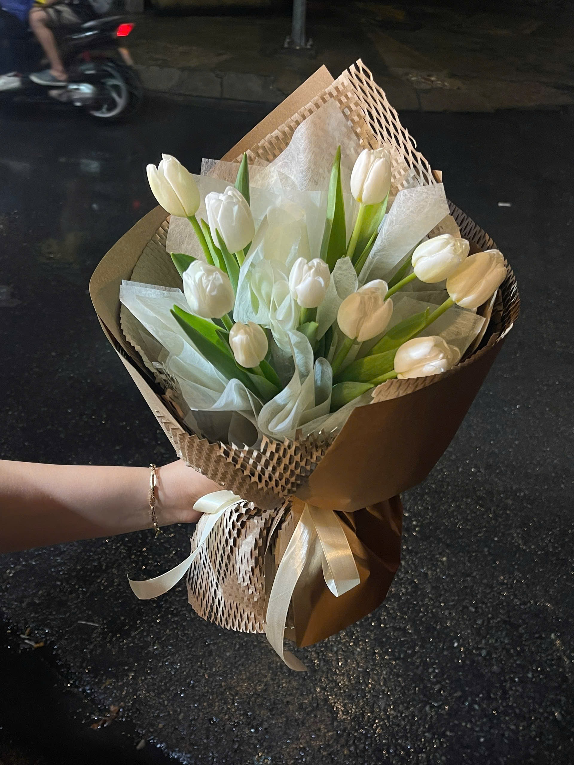 Tulip Trắng Đơn Giản 11 4